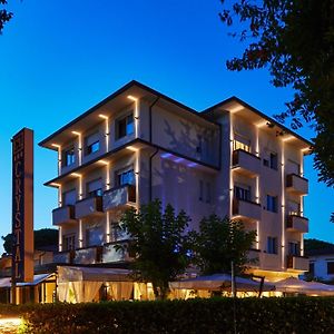 Hotel Crystal
